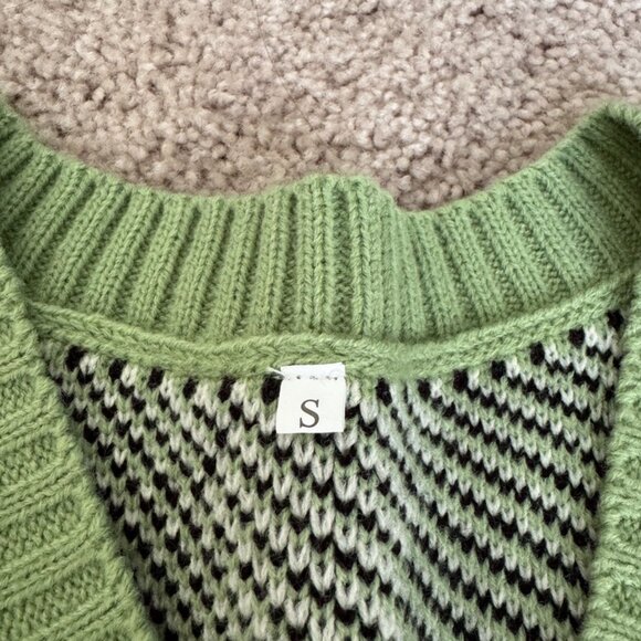 Sweatervest - Picture 3 of 4